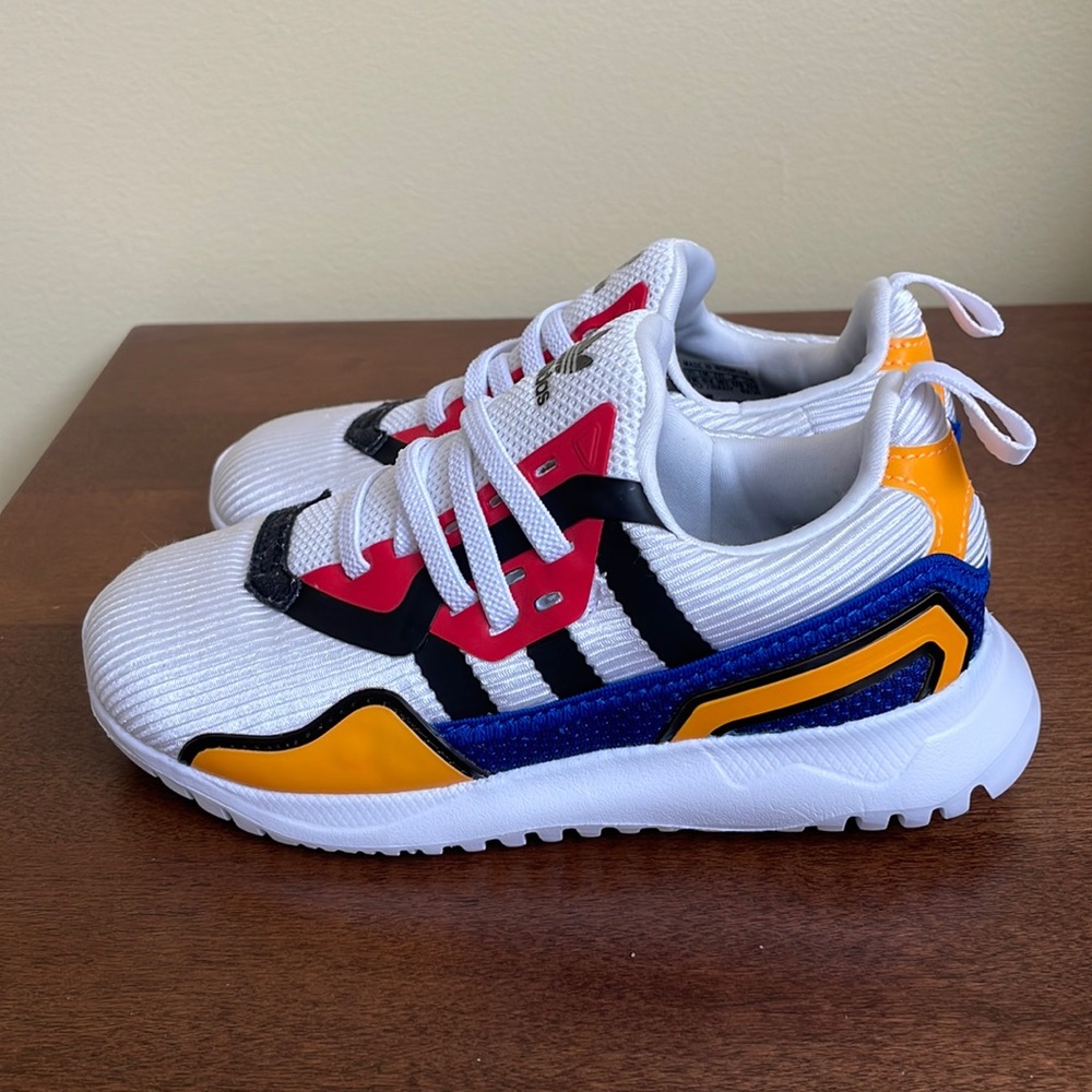Adidas ortholite sneakers